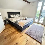 Stilvolle 2,5 Zimmer Wohnung